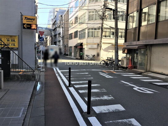 ビル周辺風景①