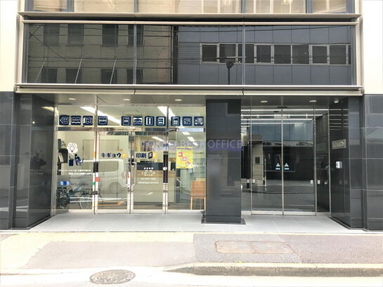 ビルエントランス①