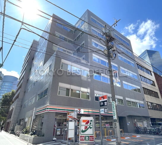 春日通り側外観