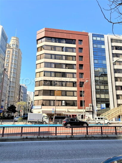 銀座スワロービル外観②