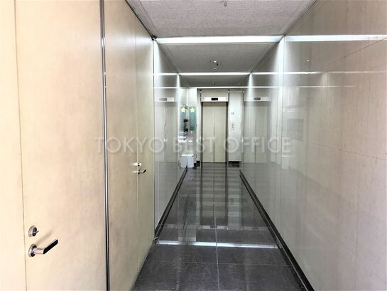 エントランスホール①