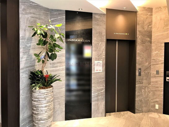 エントランスホール