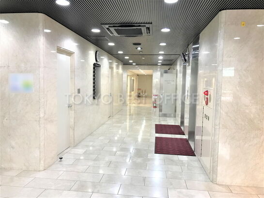 エントランスホール①