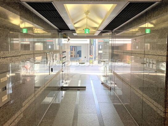 エントランスホール