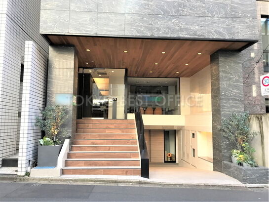 ビルエントランス①