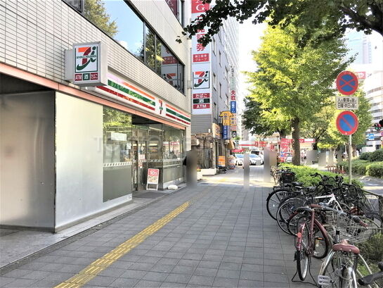 ビル周辺風景①