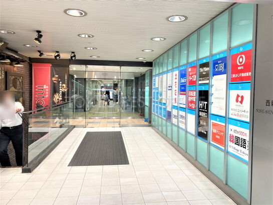 ビルエントランス②