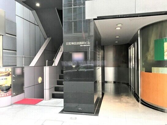 ビルエントランス①