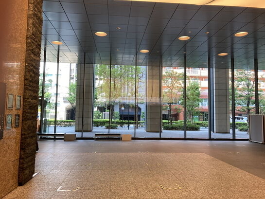 エントランスホール②