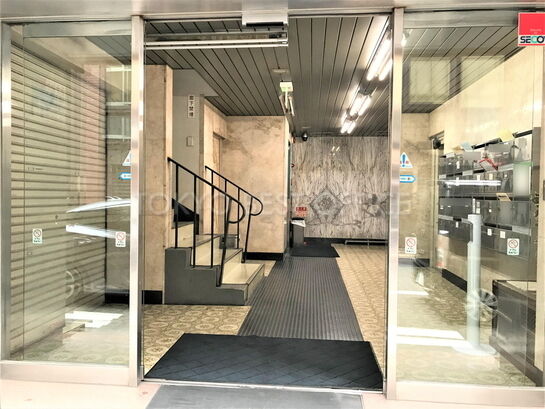 ビルエントランス②