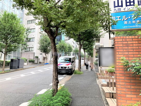 ビル周辺風景①