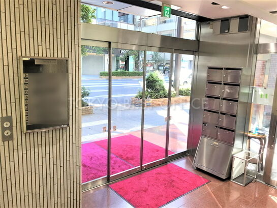 エントランスホール