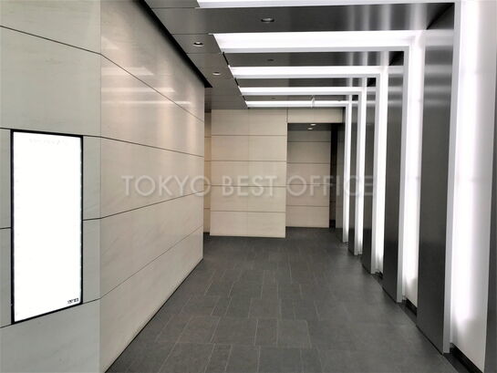 エントランスホール①