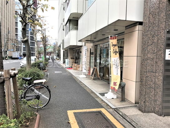 ビル周辺風景②