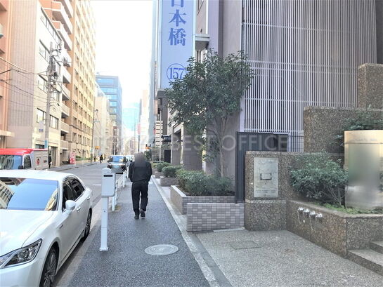 ビル周辺風景②