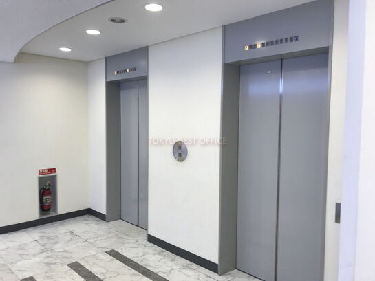 3階エレベーター