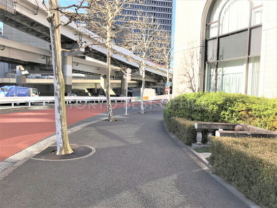 ビル周辺風景②