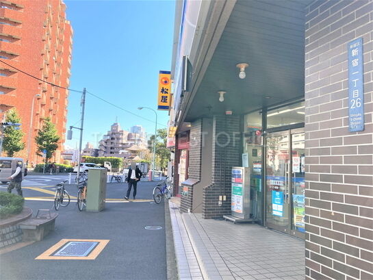 ビル周辺風景①