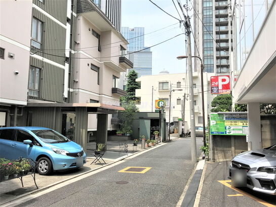 ビル周辺風景①