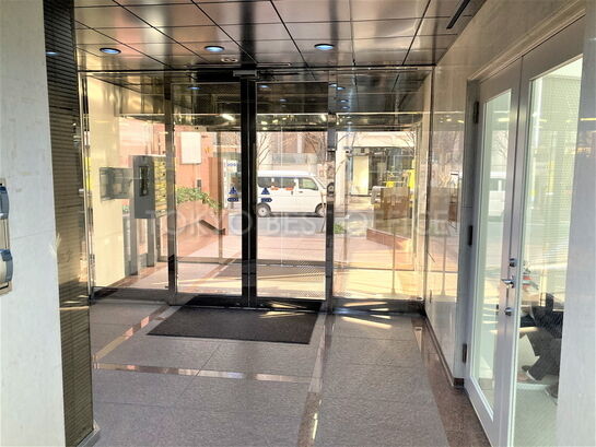 エントランスホール②