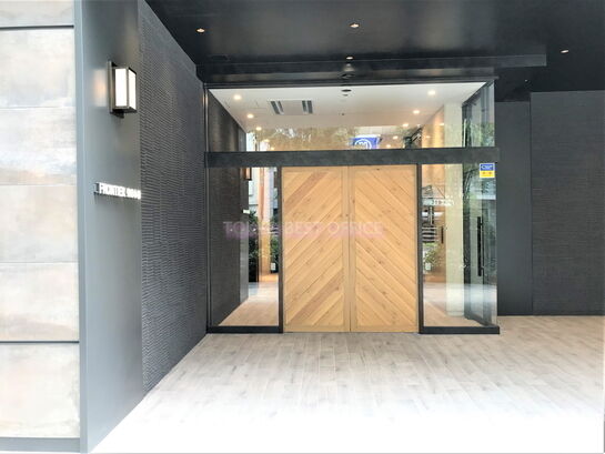 ビルエントランス