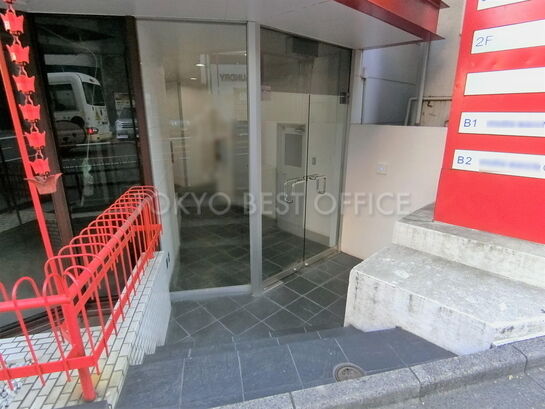 ビルエントランス①