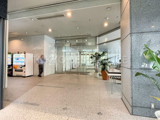 エントランスホール