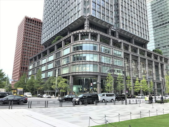 新丸の内ビルディング外観下層部