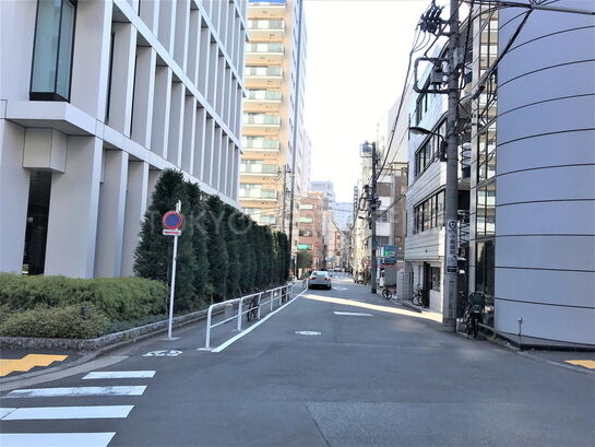 ビル周辺風景①