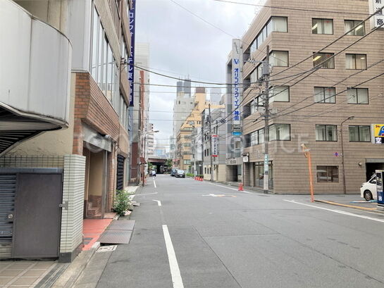 ビル周辺風景（裏手側）①