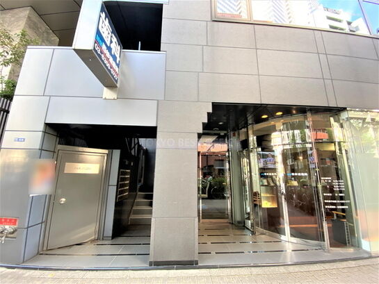 ビルエントランス①