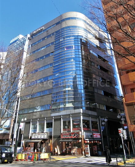 アコード新宿ビル外観