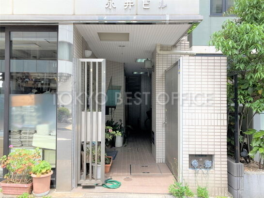 ビルエントランス