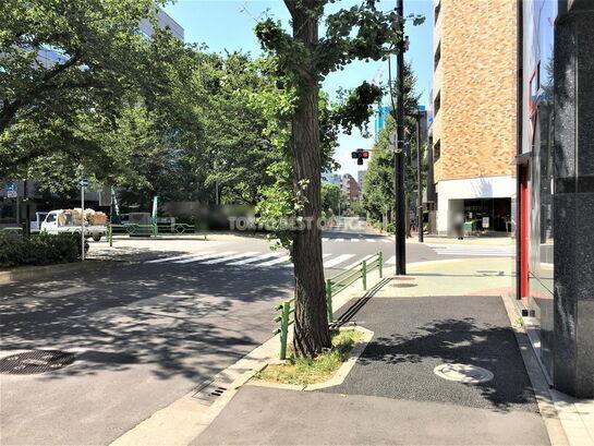 ビル周辺風景②