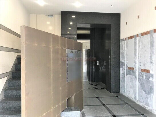 ビルエントランス