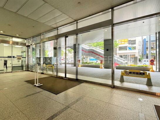 エントランスホール