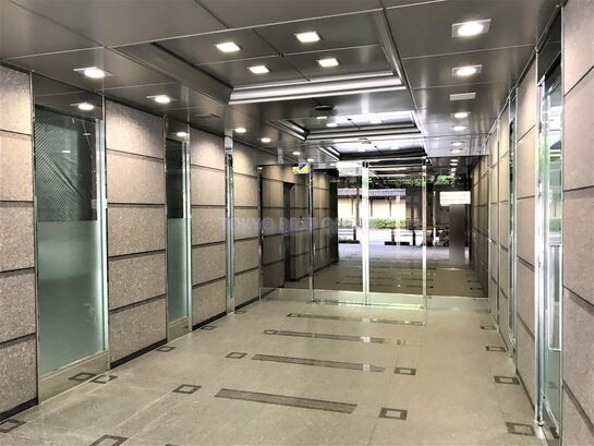 エントランスホール