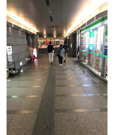 エントランスホール③