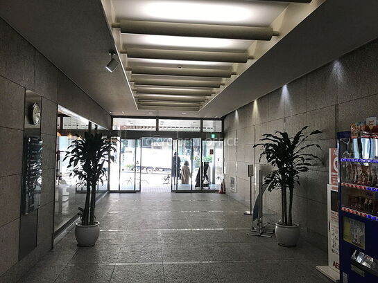 エントランスホール②