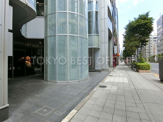 ビル周辺風景②