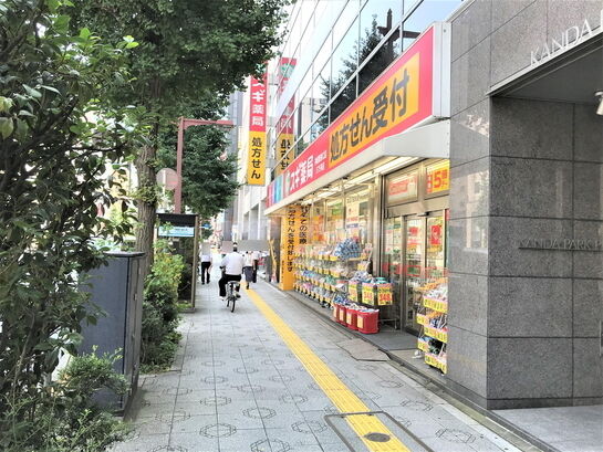 ビル周辺風景①
