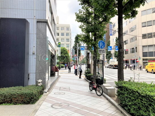 ビル周辺風景②