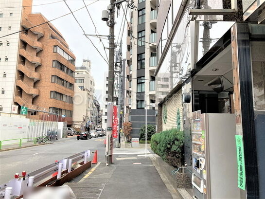 ビル周辺風景①