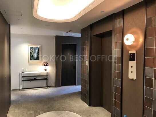 ８階エレベーターホール①