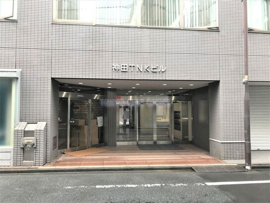 ビルエントランス