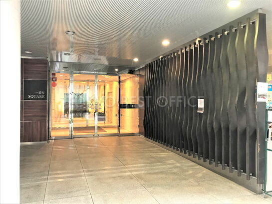 ビルエントランス②