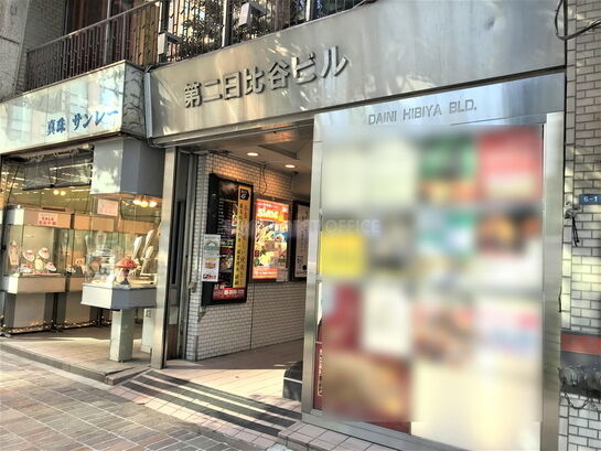 ビルエントランス②