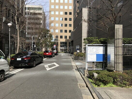 ビル周辺風景①