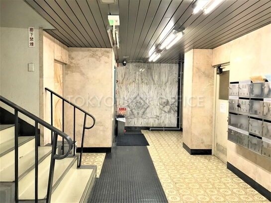 エントランスホール①