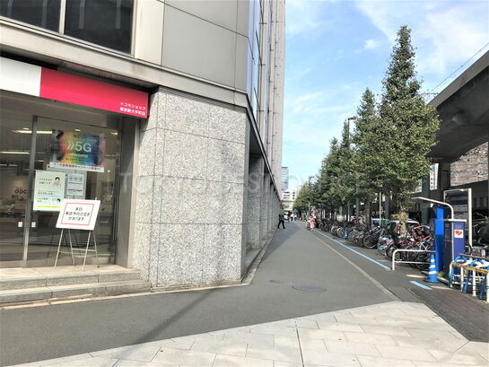 ビル周辺風景